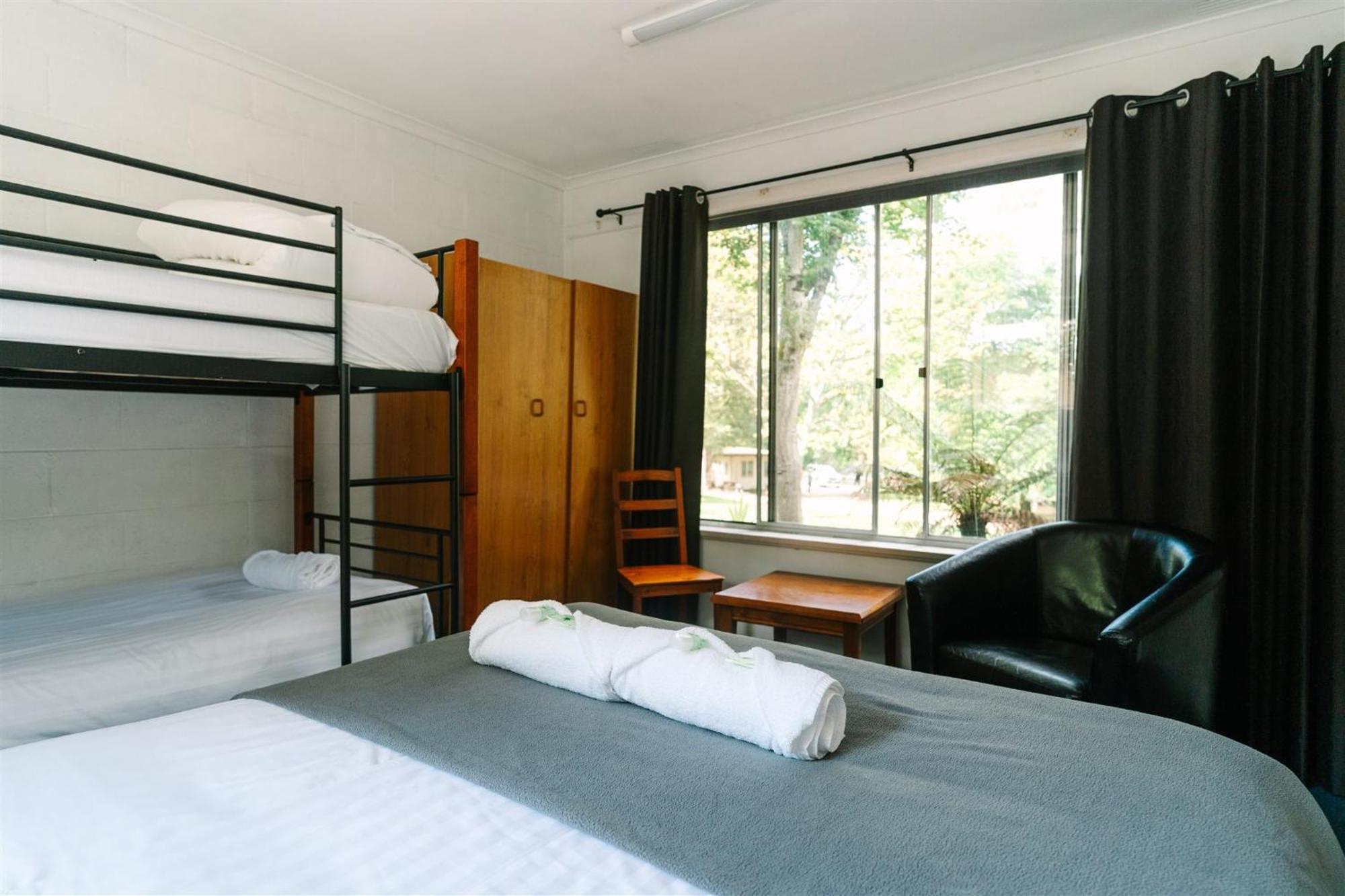 Alpine Park Riverside Cottages Porepunkah Eksteriør bilde